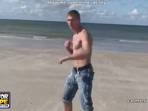 Парень со своей девушкой устроили шикарный домашний секс