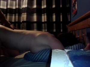 Молодые русские активно трахаются ради классного домашнего видоса