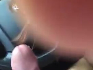 Минет в машине от заботливой жены